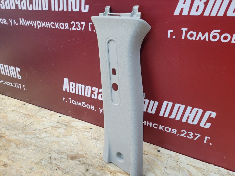 Обшивка средней стойки