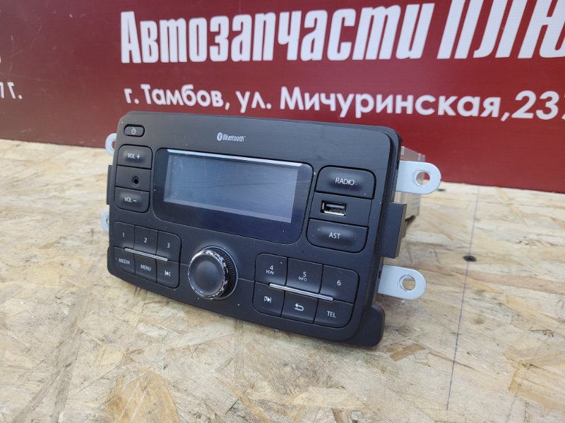Магнитола штатная