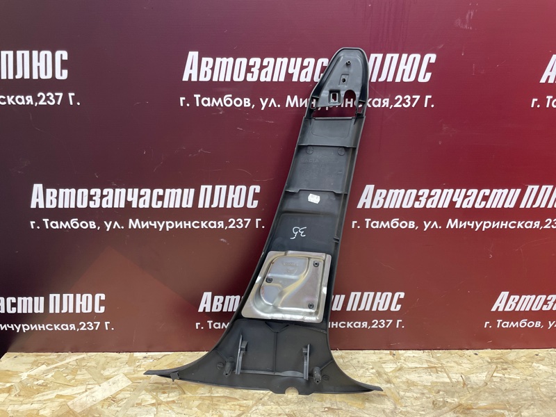 Обшивка средней стойки