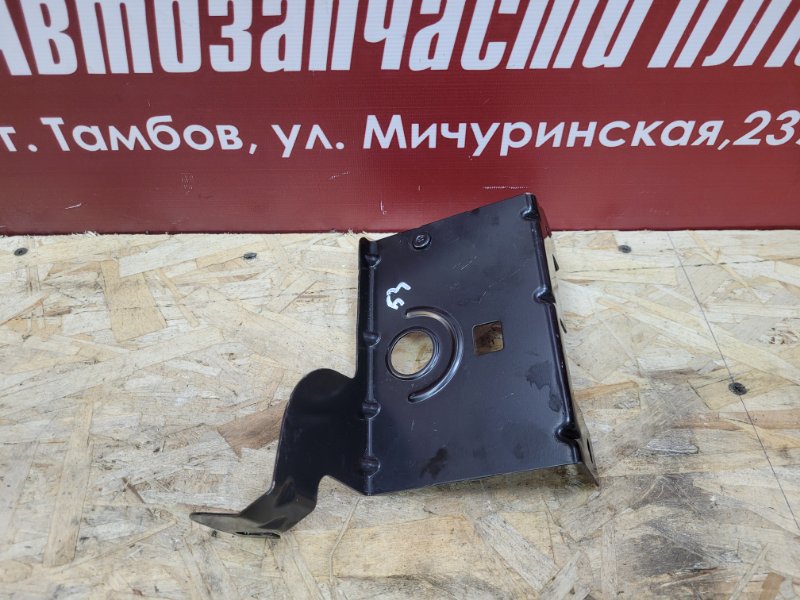 Кронштейн топливного фильтра