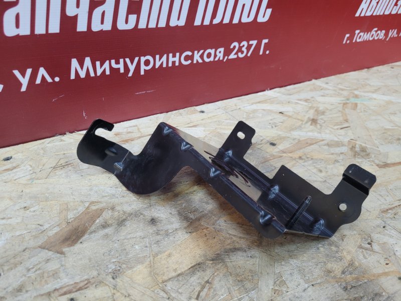 Кронштейн топливного фильтра