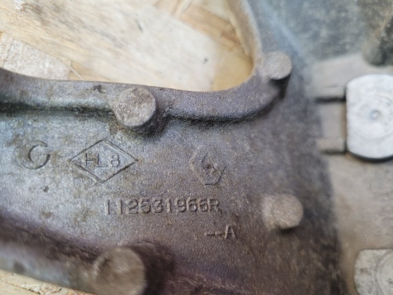 Кронштейн кпп