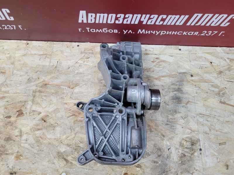 Кронштейн генератора