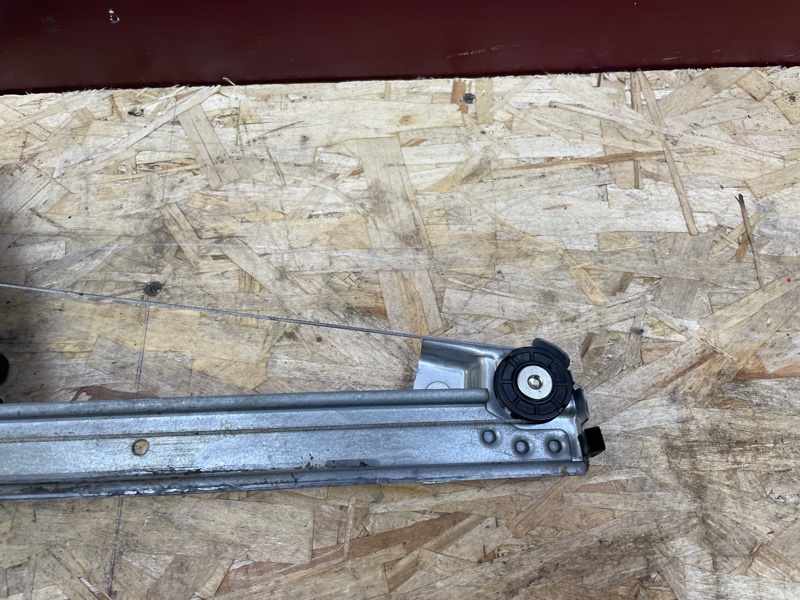 Стеклоподъемник    двери