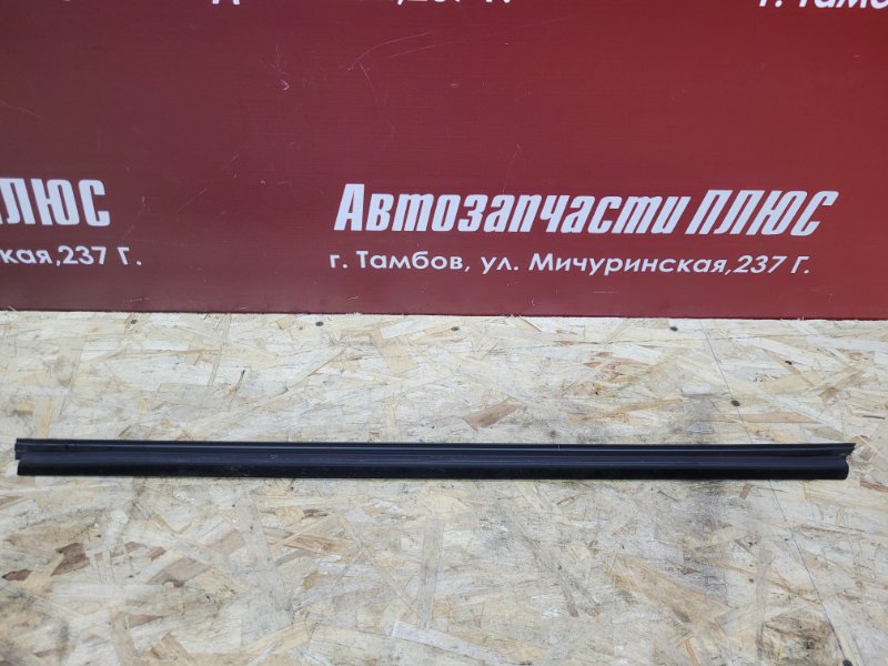 Уплотнитель стекла двери внутренний
