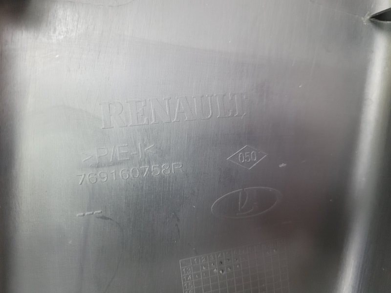 Обшивка средней стойки