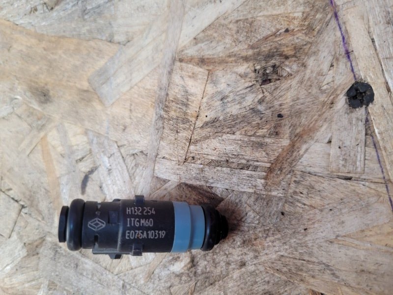 Форсунка топливная