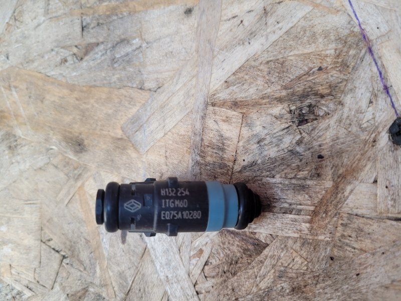 Форсунка топливная