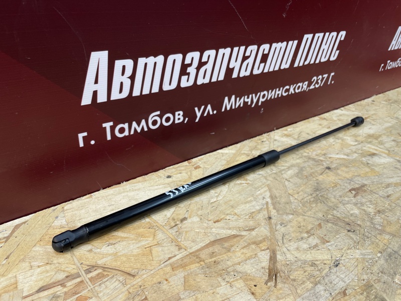 Амортизатор капота