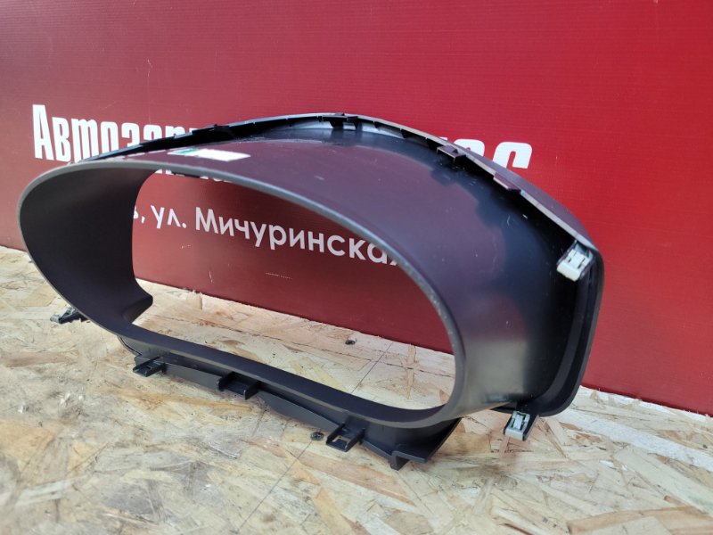 Козырек щитка приборов