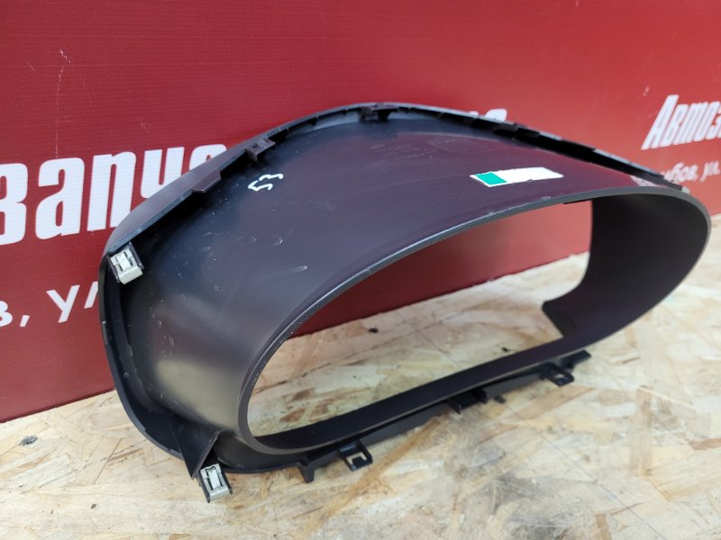 Козырек щитка приборов