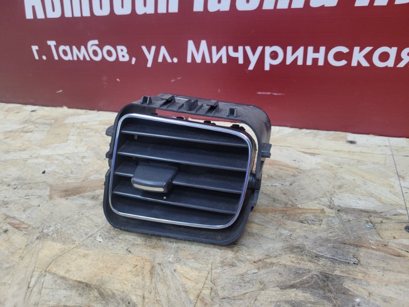 Воздушный дефлектор салона