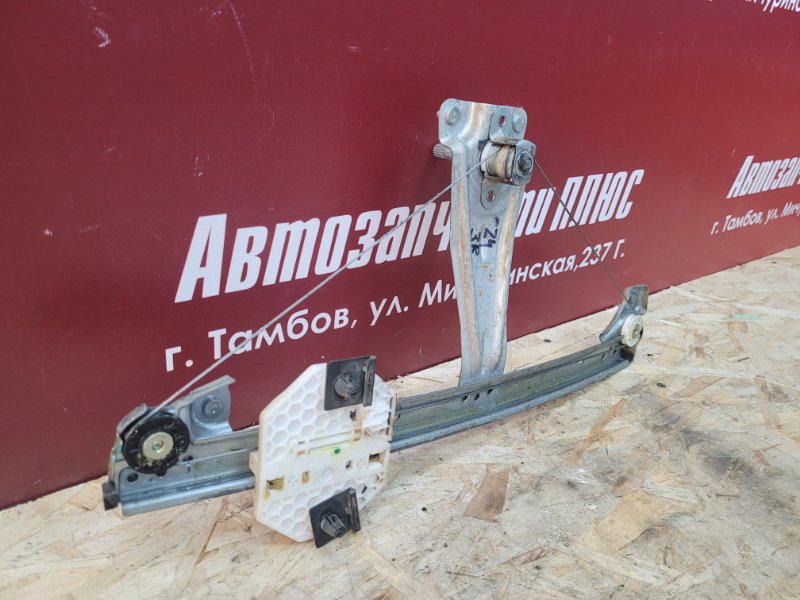 Стеклоподъемник    двери