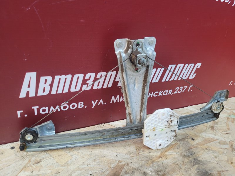 Стеклоподъемник    двери