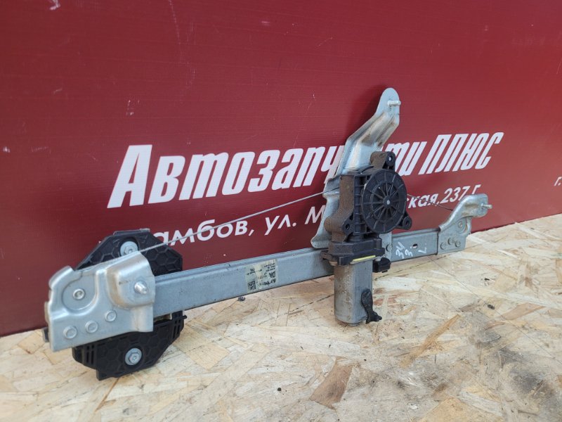 Стеклоподъемник    двери