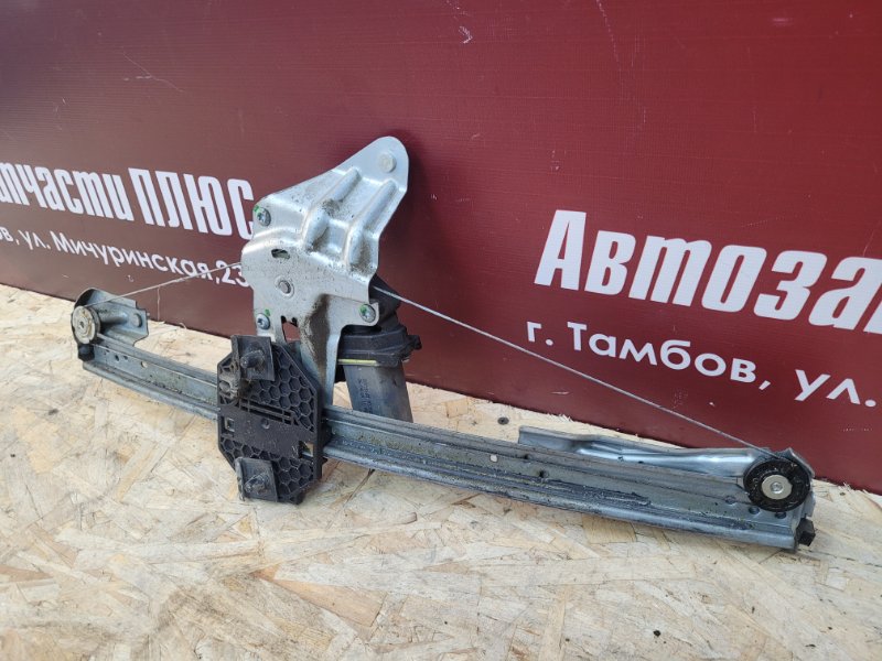 Стеклоподъемник    двери