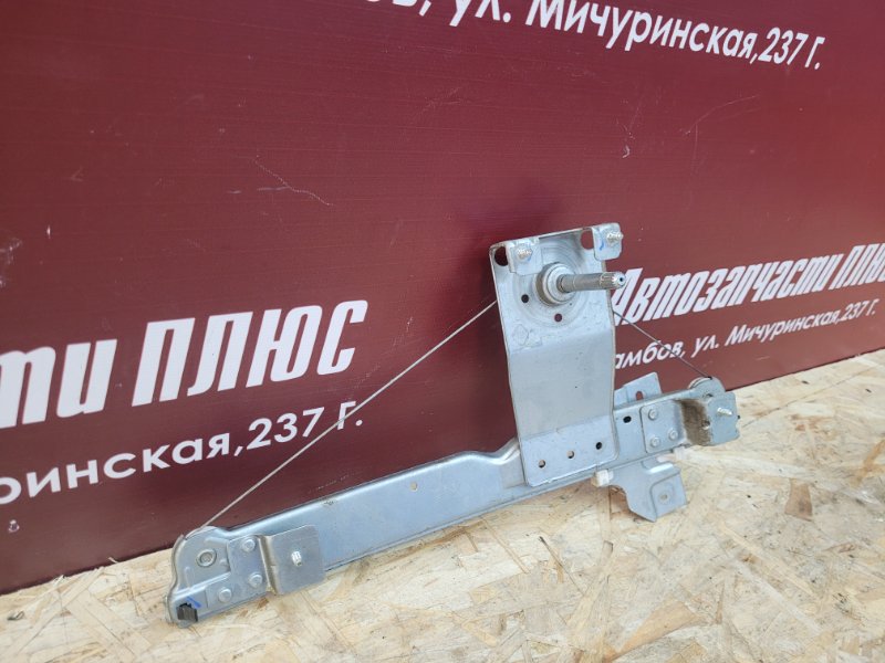 Стеклоподъемник    двери