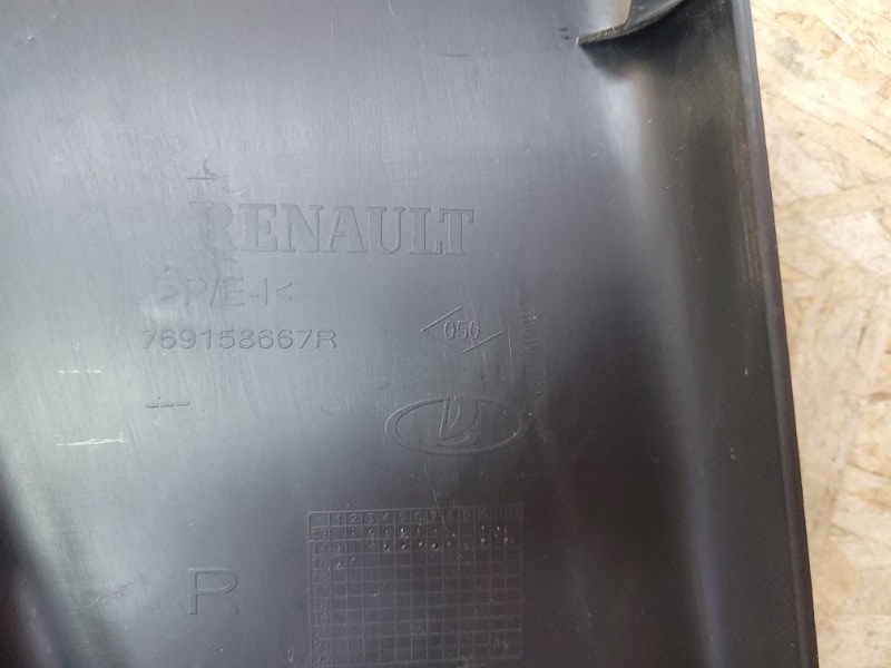 Обшивка средней стойки