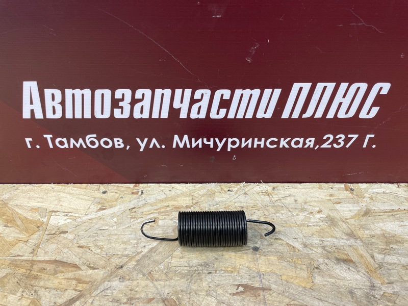 Пружина крышки багажника
