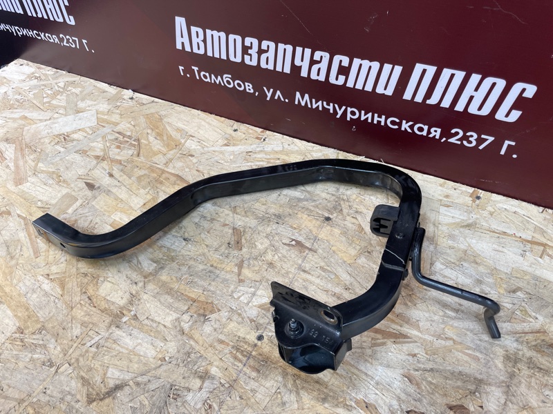 Петля багажника