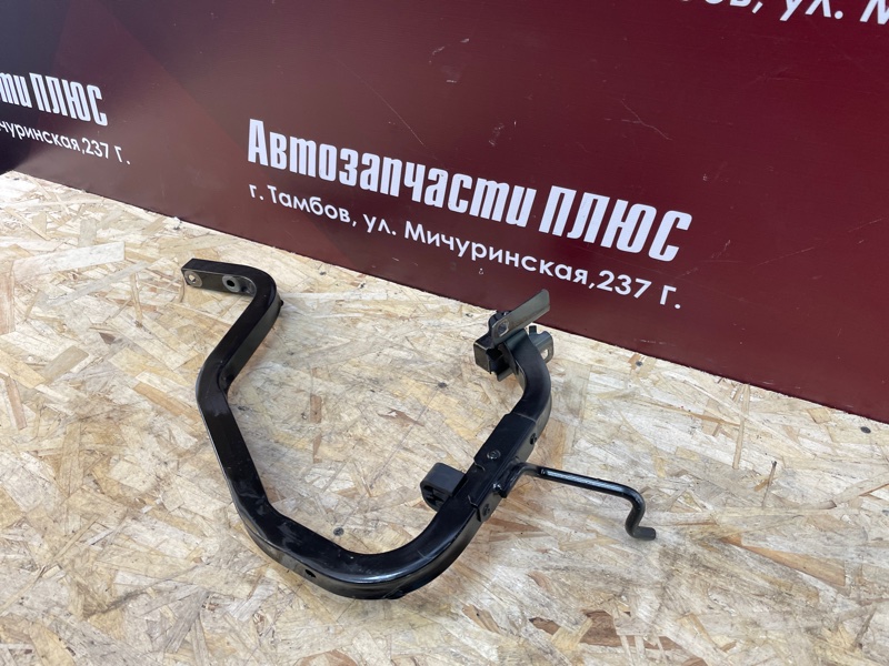 Петля багажника