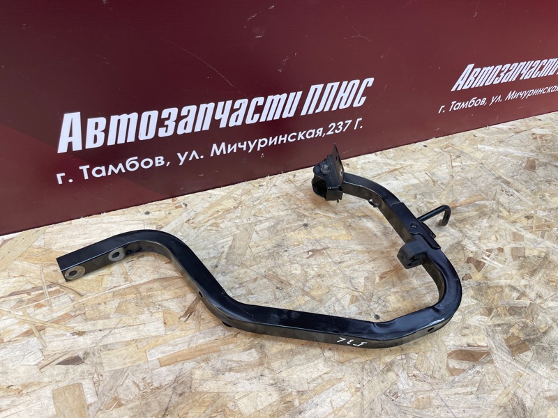 Петля багажника