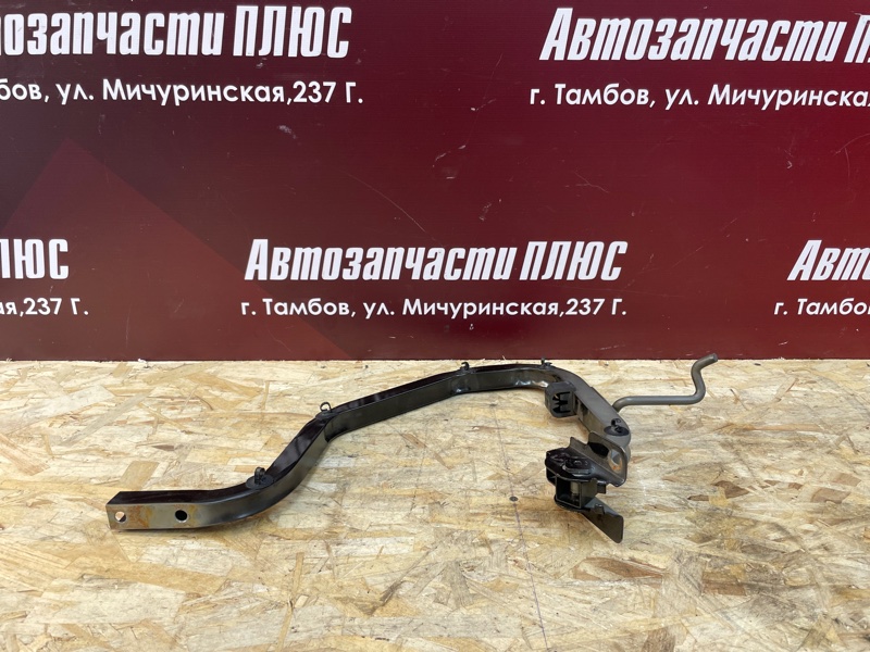 Петля багажника