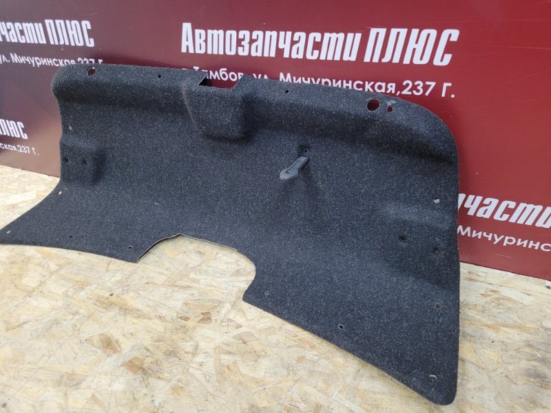 Обшивка двери багажника