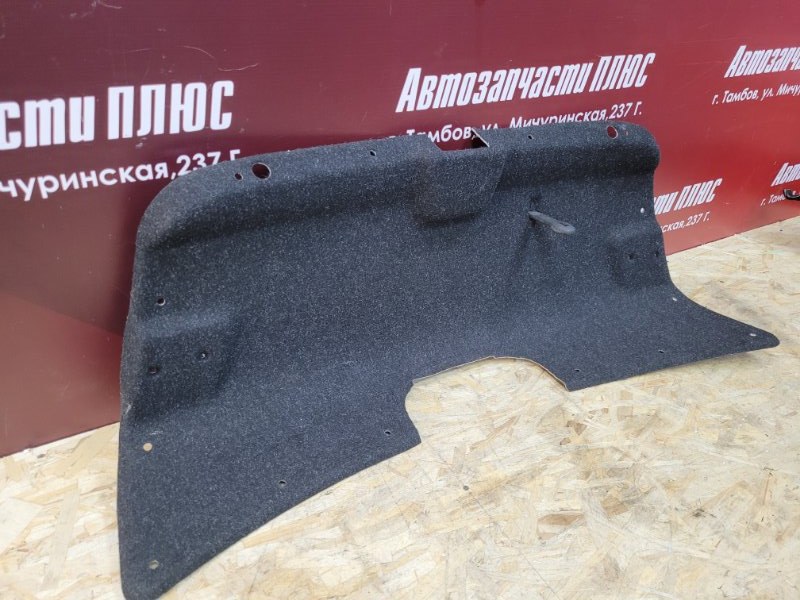 Обшивка двери багажника