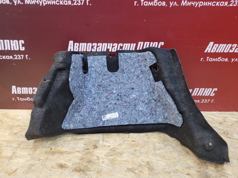 Обшивка багажника