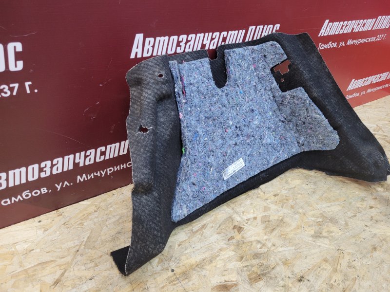 Обшивка багажника