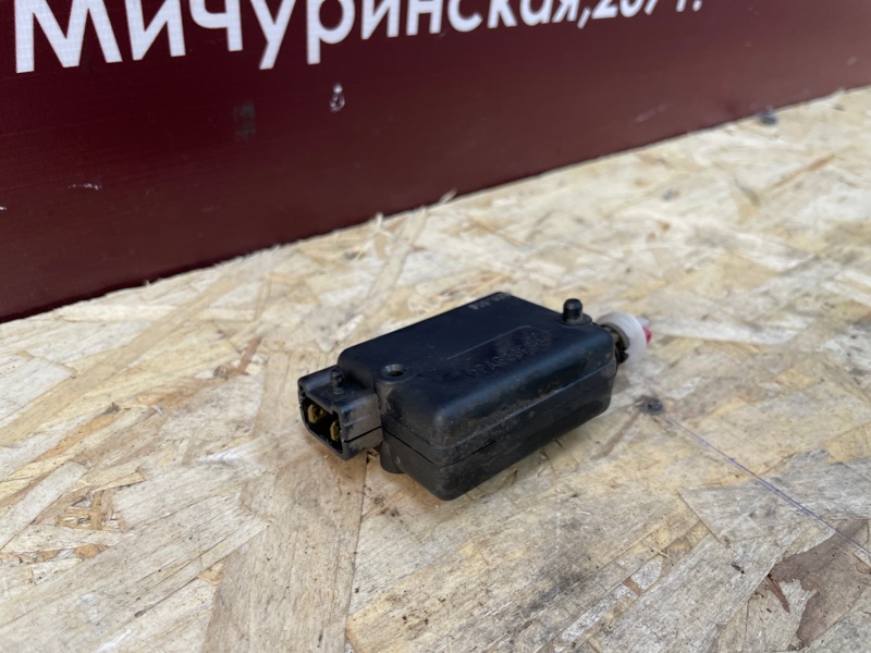 Привод замка багажника