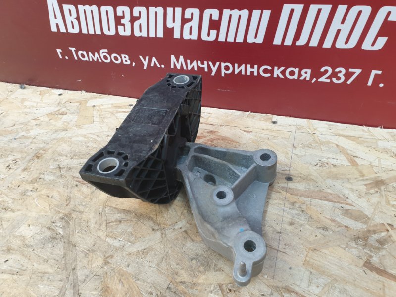 Опора двигателя