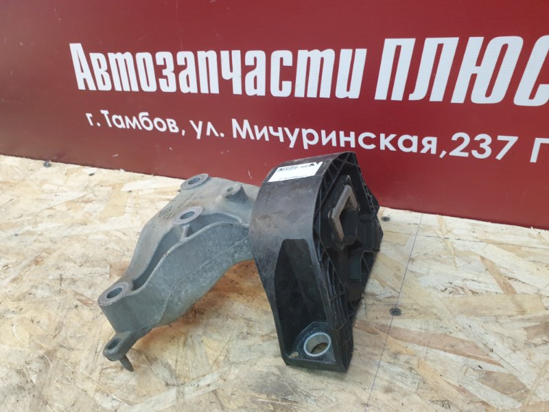 Опора двигателя