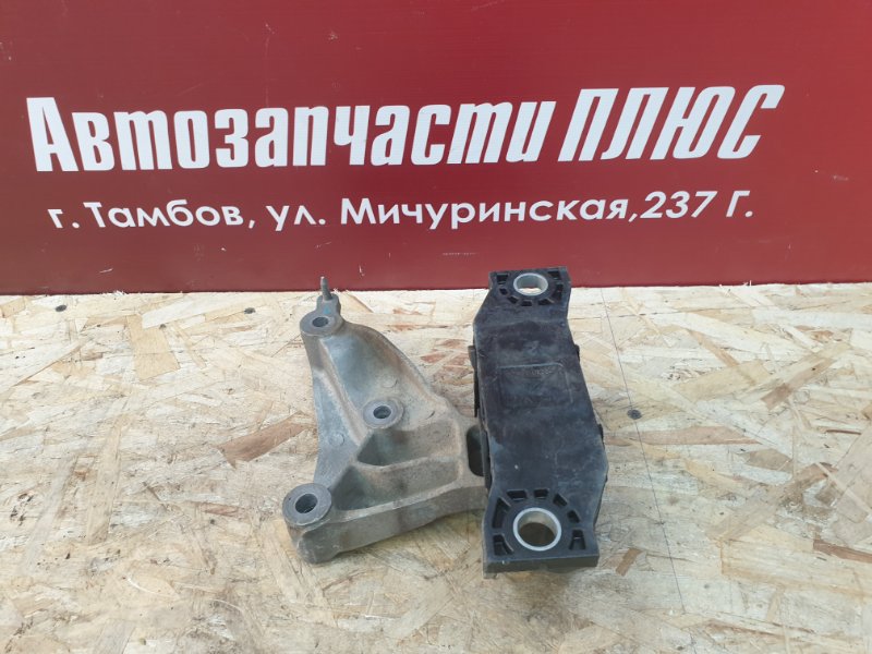 Опора двигателя