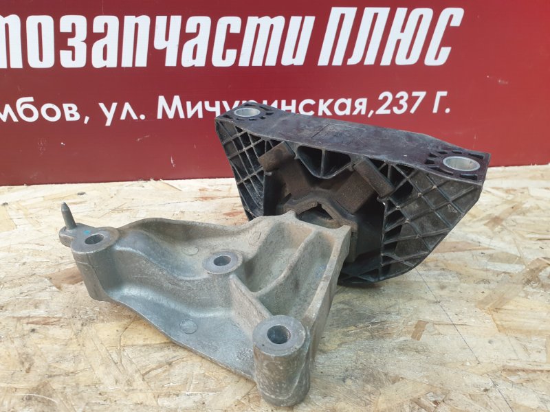 Опора двигателя