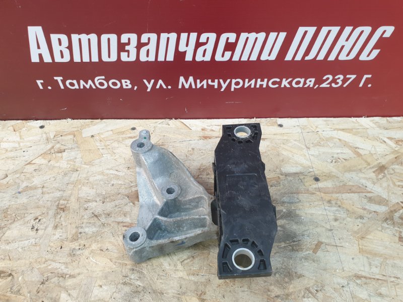 Опора двигателя