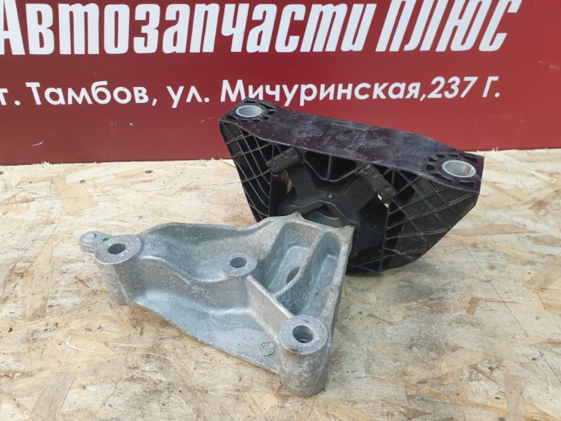 Опора двигателя