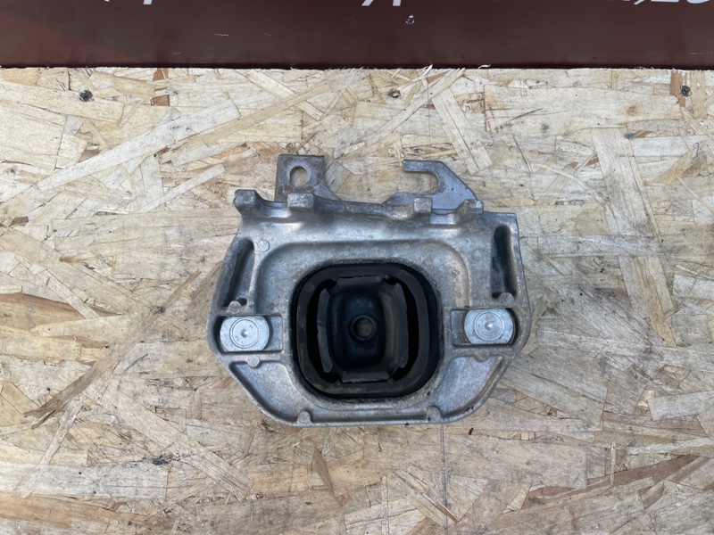 Опора двигателя