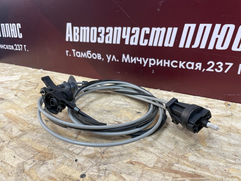 Трос замка капота
