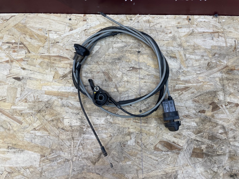 Трос замка капота