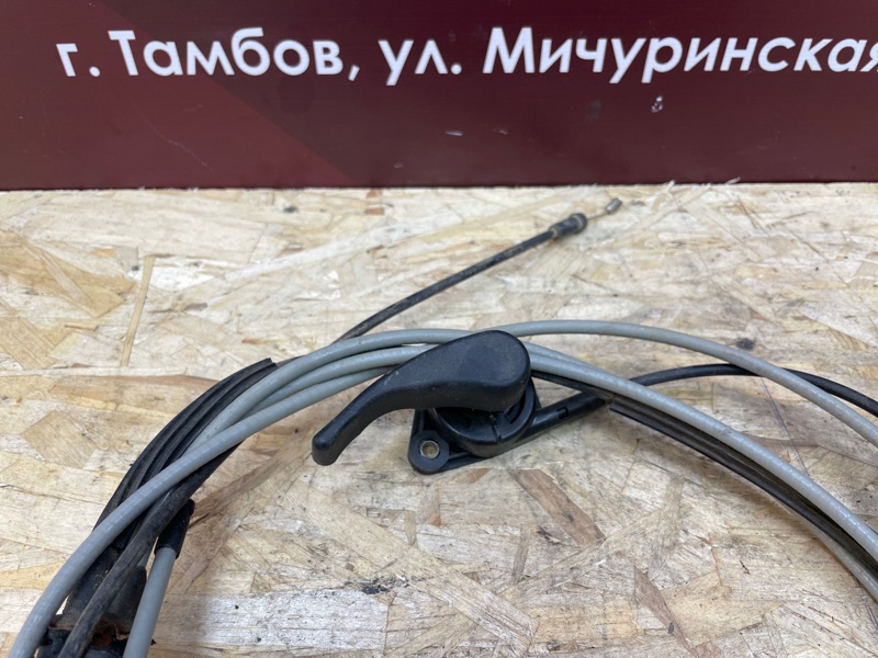 Трос замка капота