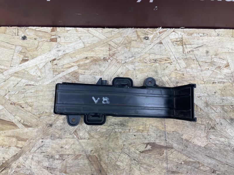 Крышка салонного фильтра