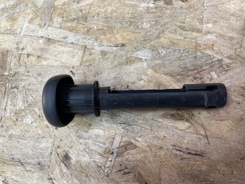 Втулка крепления подголовника