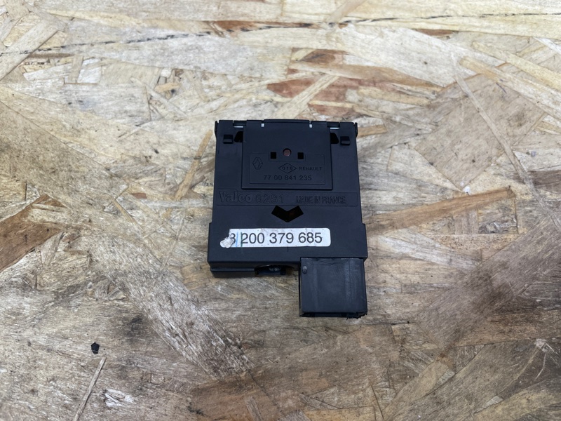 Кнопка корректора фар