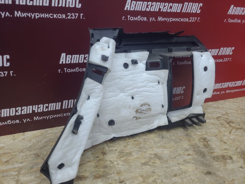 Обшивка багажника