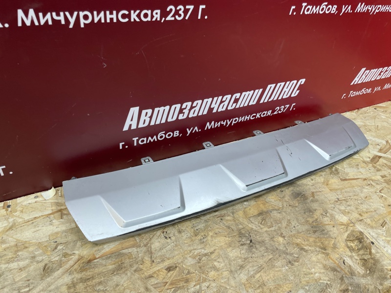 Накладка бампера