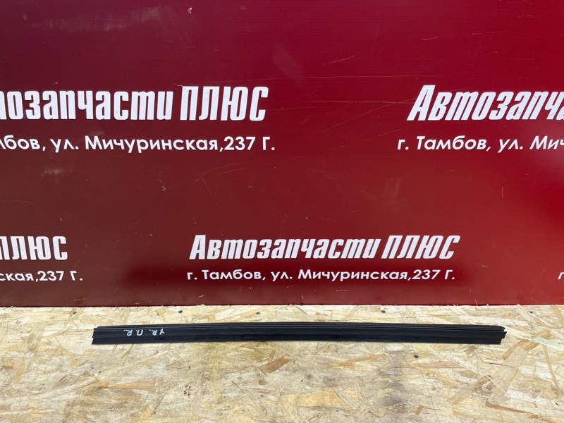 Уплотнитель стекла двери внутренний