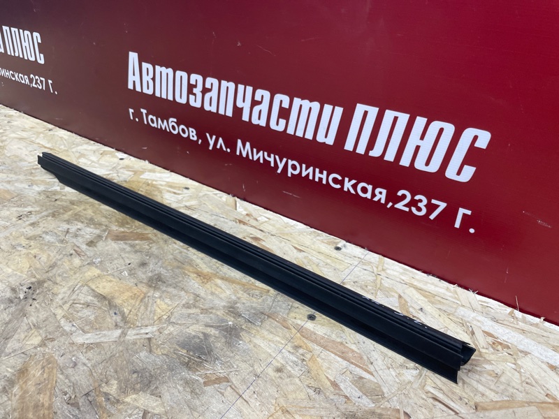 Уплотнитель стекла двери внутренний