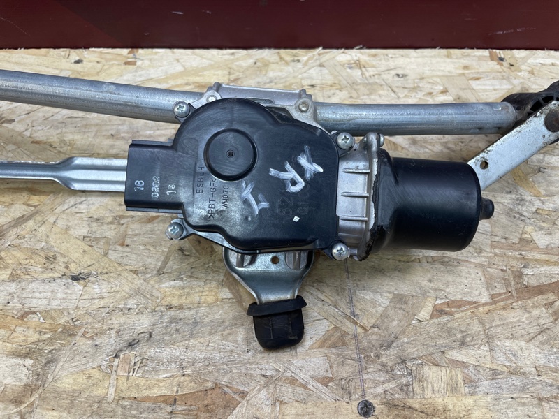 Трапеция дворников